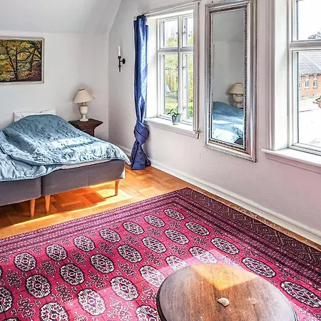 6 Bedroom Amazing In Holiday home