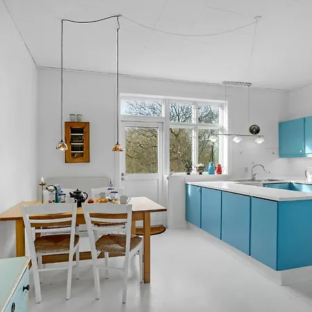 Holiday home 6 Bedroom Amazing In Roslev