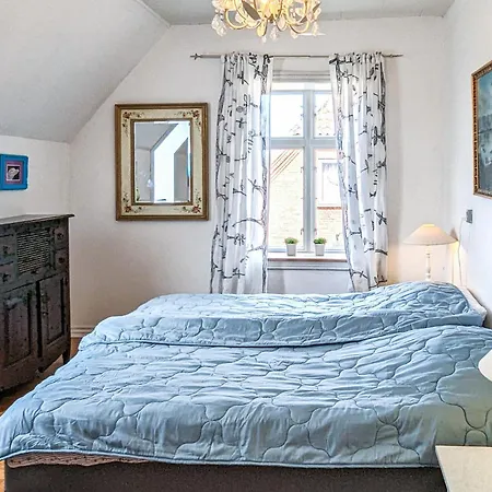 5 Bedroom Gorgeous Home In Roslev