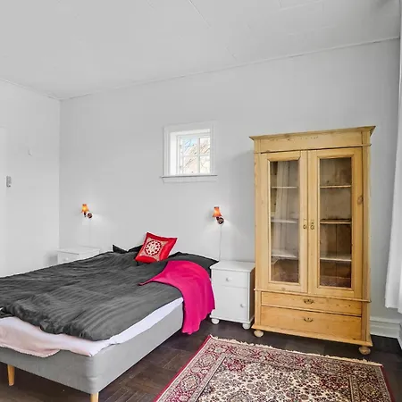 5 Bedroom Gorgeous Home In Roslev 別荘 *