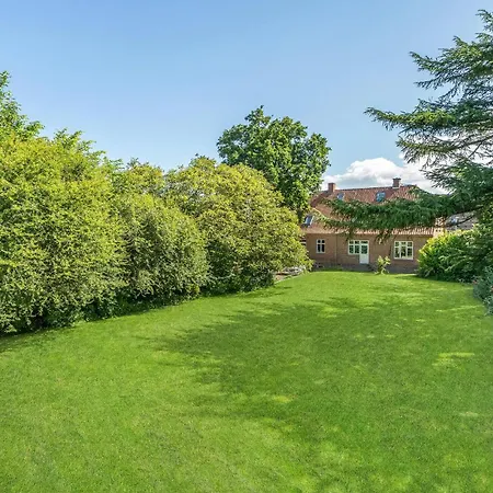 別荘 5 Bedroom Gorgeous Home In Roslev