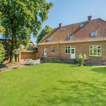 6 Bedroom Amazing In Holiday home Roslev