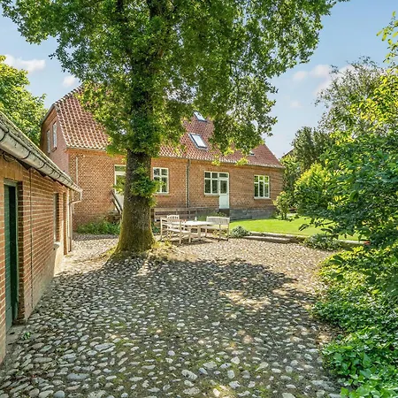 6 Bedroom Amazing In Holiday home Roslev